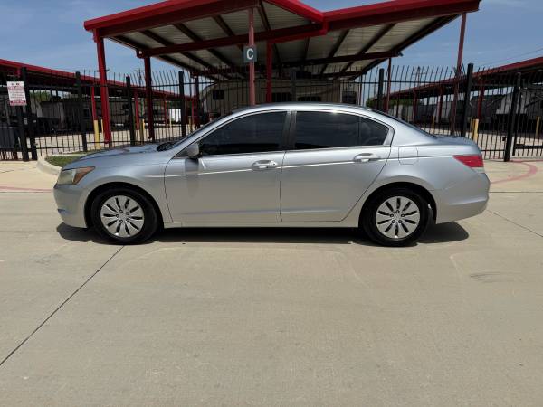 2009 Honda Accord LX - $6,000 (N.Fort Worth)63488557132545121