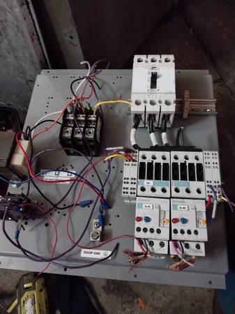 3-phase electrical breakers 1