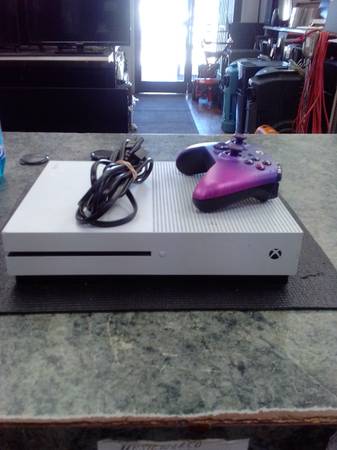 Microsoft  Xbox  One  System    194521-1 1
