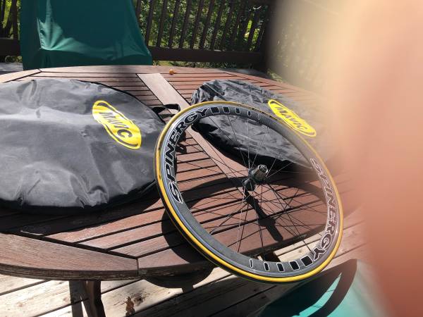 Carbon fiber wheel 1