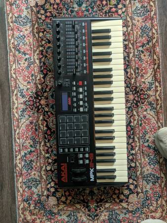 Akai MPK249 performance keyboard controller 1