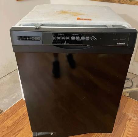 Nice Kenmore Dishwasher!!! $50 1