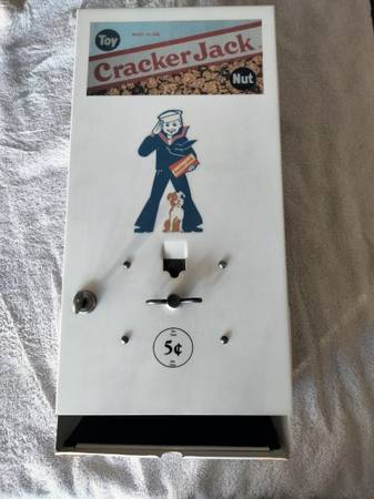 CRACKER JACK VENDING MACHINE 5 CENT 1