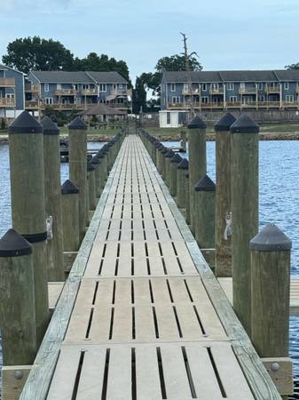 $326,000 / 2br - Water Front Home (Bridgeton)64215951767682120