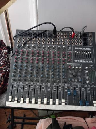 Keyboard Players Complete Contents of Home Studio 1