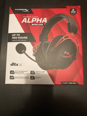 New HyperX Cloud Alpha wireless headphones 1