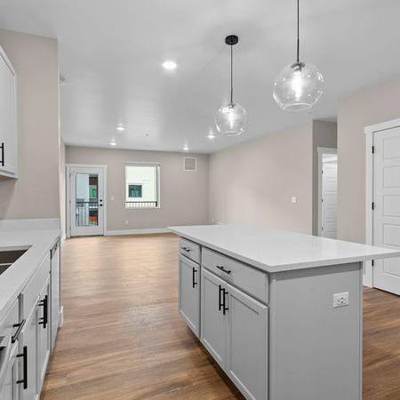 $1,815 / 2br - 1088ft2 - Centro de fitness y estudio de yoga, Áreas de trabajo privadas (Horn Rapids)63669190095233122