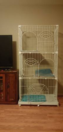 Kitty Cage on Wheels 1