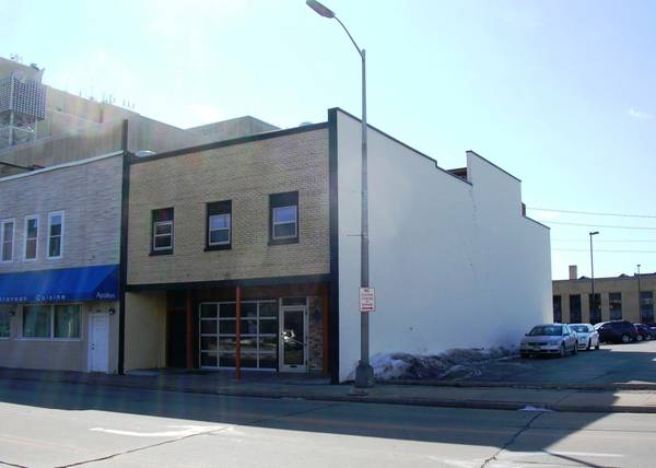 $995 / 1br - One Bedroom Vintage Retro-Style Downtown Area Apartment (Appleton)63845970304259123