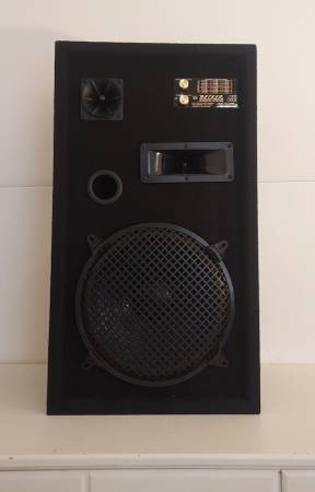 Becker Acoustic Pro Series Speakers 1