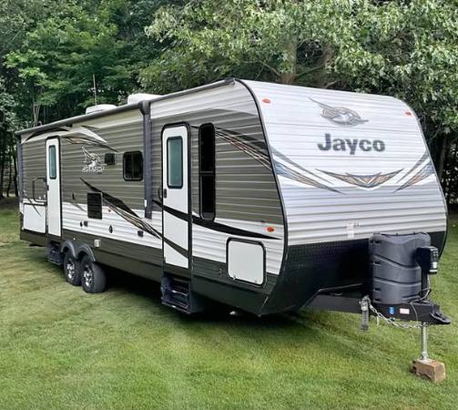 2019 Jayco camper /2019 Ezgo golf cart /10x12 Shed 1