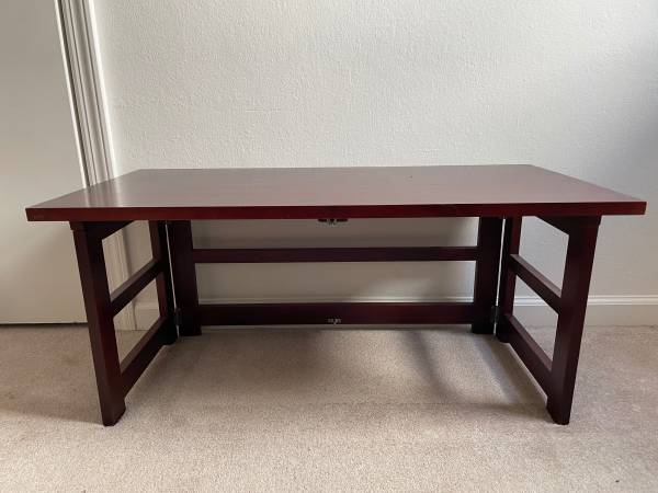 Solid Wood Folding Tea/Coffee Table 1