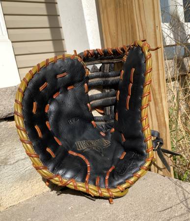EUC, RAWLINGS FIRST BASE MITT. L-throw. 1
