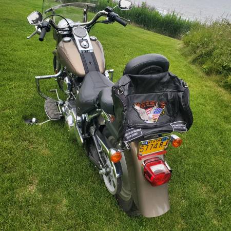 ¡WOW!!! 1.011 millas, Harley Fatboy 2004 - $15.000 (Kenai)63470284491139121