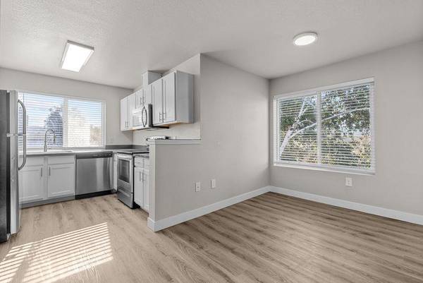 $1,810 / 3br - 1206ft2 - Riverpointe - Where Comfort Meets Convenience (Richland)63924682989698123