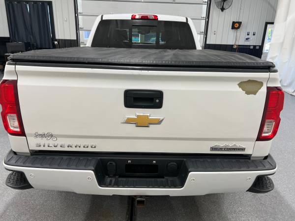 2017 Chevrolet Silverado 1500 High - Photo 5