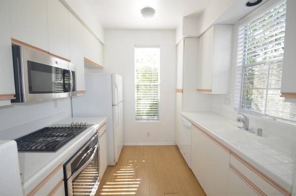 $1,400 / 2br - 900ft2 - 2 bedroom 1 bathroom in City Heights (City Heights)63701782016515120