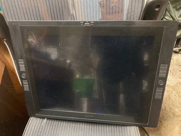 WACOM Cintiq 21UX DRK-2100 tableta LCD - $100 (Brighton)63471381323267120