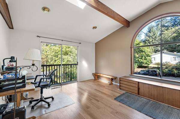 $599,900 / 3br - 2200ft2 - Private South Eugene Location (Eugene)63977275434626123