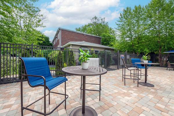 $2,310 / 2br - It’s Not Just a Home, It’s a Lifestyle (Sunderland)64016884340739122