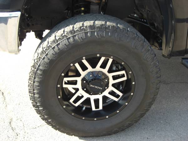 2017 Toyota Tundra SR5 Ex-cab lifted 1-owner black 97k mi 4.6 V8 - $24,999 (Escondido)63470050321411123