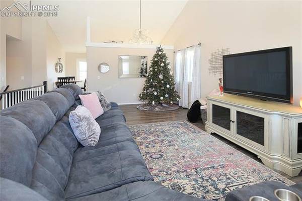 $650.00 / 1br - Habitación en casa de Lisa en alquiler63687101321601124