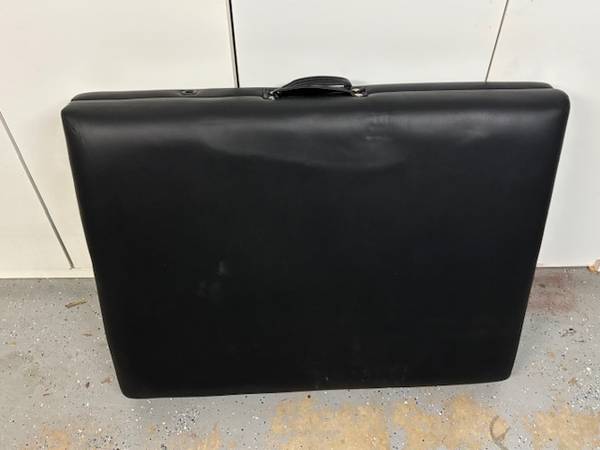 Portable Massage Table 1