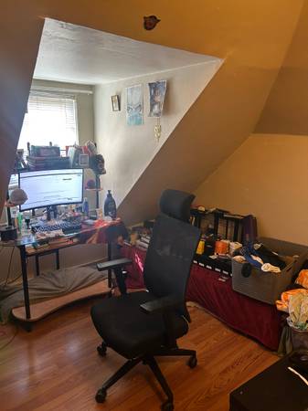 $945 / 1br - great location right near Davis! (Somerville)63996545808770120