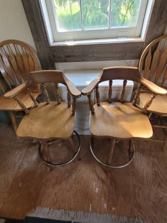 Two 1970s bar stools swivel 1