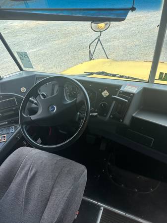 Hermoso autobús escolar Southern Clean Bluebird con aire acondicionado - $27,000 (Tuscaloosa)63439053800451122