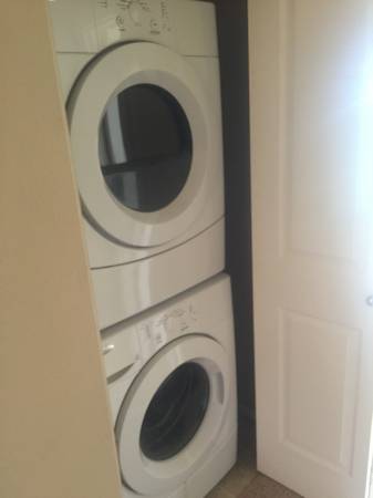 $2,050 / 2br - 1236ft2 - Camina al Old Mill, Townhouse en SW Bend, Calefacción/Gas y Aire Acondicionado63839290164097124