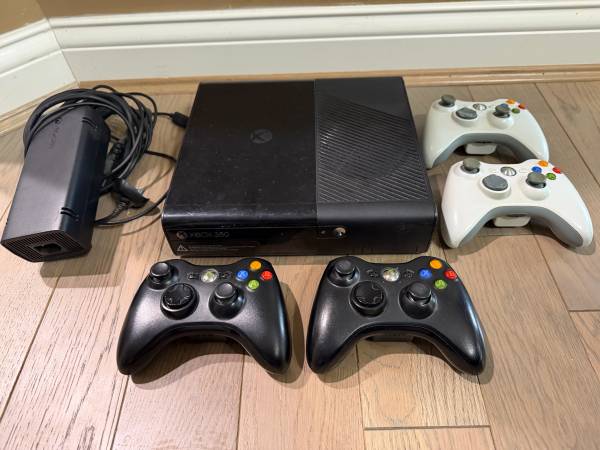 Xbox 360 E Console, 4 Controllers, Cables, Charger, etc. 1