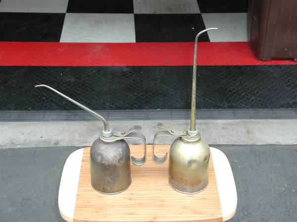 Antique Long Neck Oil Cans 1