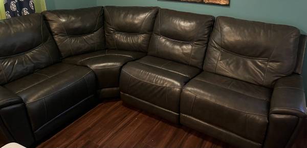 Sofá seccional de 4 piezas - Cuero gris - $750 (Gris)63438961840513121
