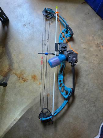 PSE Bow Fishing Bow 1
