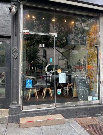 $8,240 / 750ft2 - NEW - PRIME UPPER EAST SIDE RESTAURANT AVAILABLE!! (Upper East Side)63689917632897120