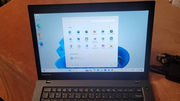 Lenovo ThinkPad T450 14" | i5-5300U | 8GB DDR3 | 128GB SSD | Win11 1