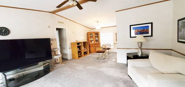 $165,000 / 3br - 1782ft2 - Beautiful 1782 SF, 3 Bedroom, 2 Bath Redman in Park (Milwaukie)63820882932867123