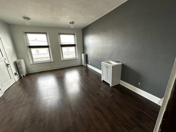 $495 / 250ft2 - 250FT Office/Retail Downtown Appleton College Ave - Utilities Inc (Appleton, Downtown on College Ave)64163320411779122