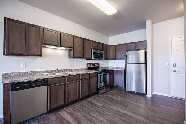 $875 / 613ft² - Aire Acondicionado, Ascensor, Estacionamiento en Garaje (1400 12th St W, West Fargo, ND)62960121778945123