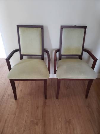 Set of 2 Solid Wood Dining Chairs with Arms – Upholstered 1