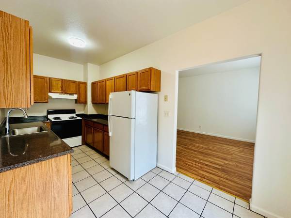 $930 / 1br - Clean and Cozy 1-Bedroom, 1-Bath Apartment (San Francisco, CA)64055521305602124