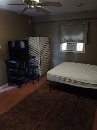 $750 / 1br - 325ft2 - 1 bedroom  includes utilities (Near lafayette)63857515203203121