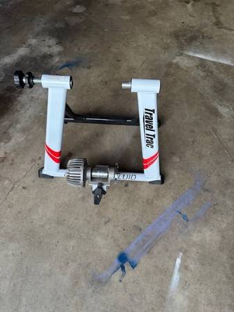 Travel Trac Comp Fluid Trainer 1