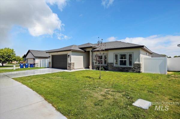 $350,000 / 3br - 1326ft2 - J U S T . H I T . T H E . M A R K E T - $350,000 (Twin Falls)64180502861057122