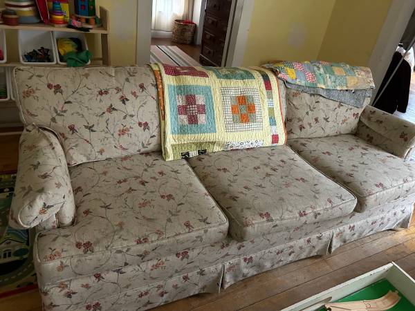 Free Ethan Allen Sofa 1