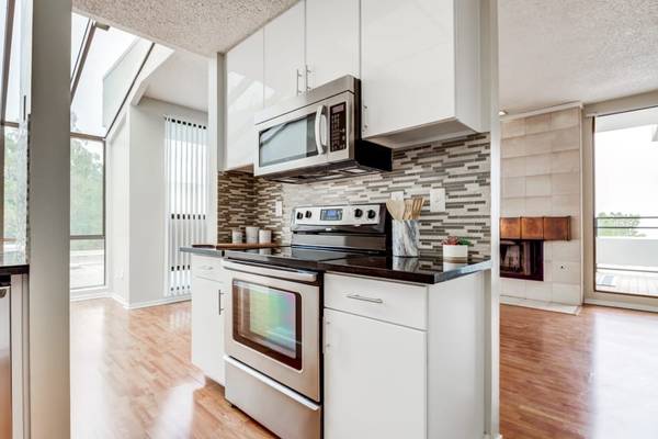 $4,413 / 2br - 1360ft2 - Recycling Center, Additional Parking Options, 2/BD (burlingame)63813741367171122