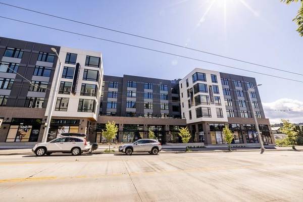 $2,215 / 1br - 486ft2 - Top-Notch Amenities in a Timeless Community (Seattle)63852484025345122