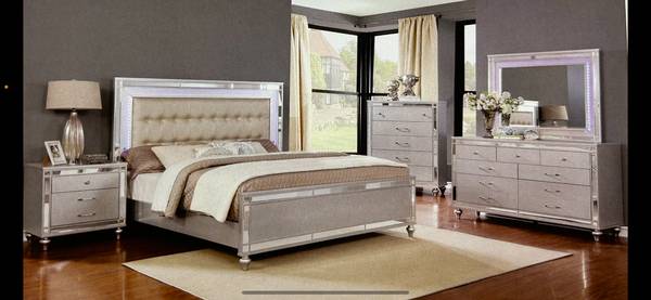 Queen bedroom set 1