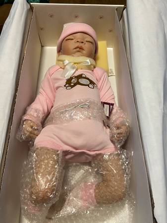 The Ashton Drake Galleries, Sweet Dreams Baby Madison. 1